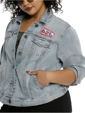 XXL • Disney • Lilo & Stitch Light Wash Denim Jean Jacket With Patches